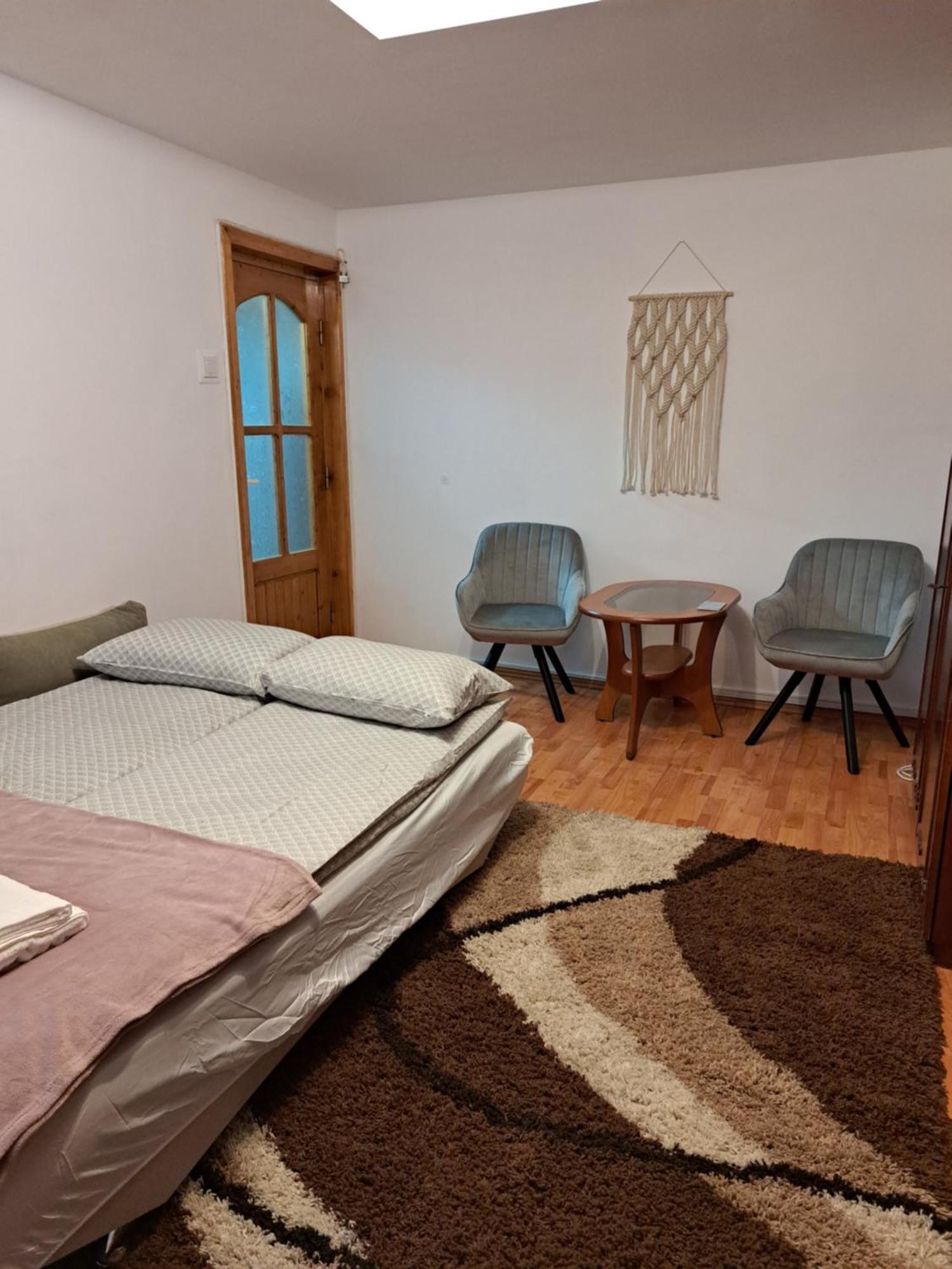 Deny Apartman Sfantu Gheorghe  Luaran gambar